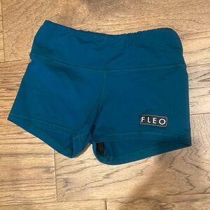 GUC fleo shorts small